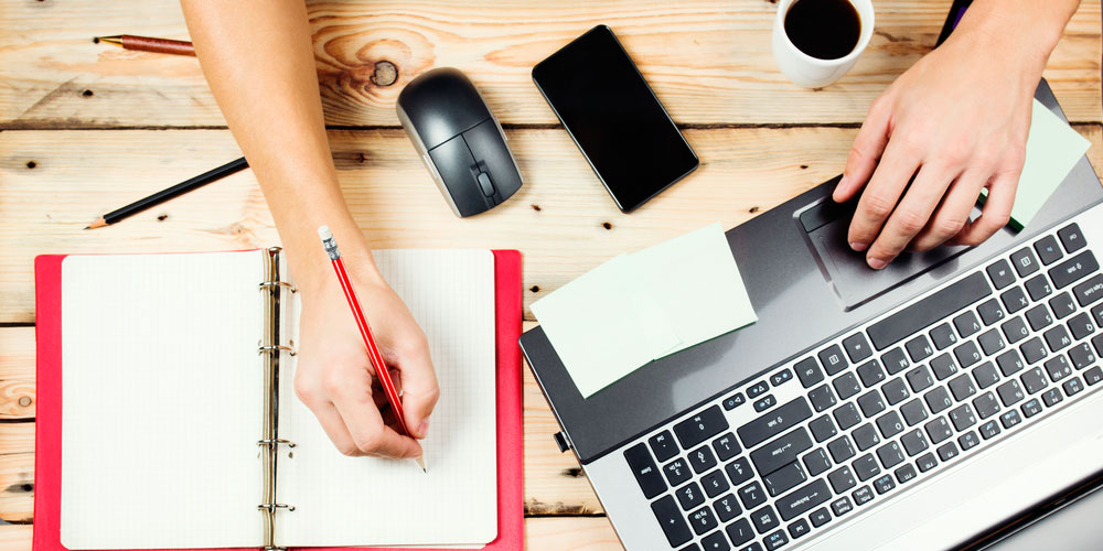 lettre de motivation a la main ou a l'ordinateur